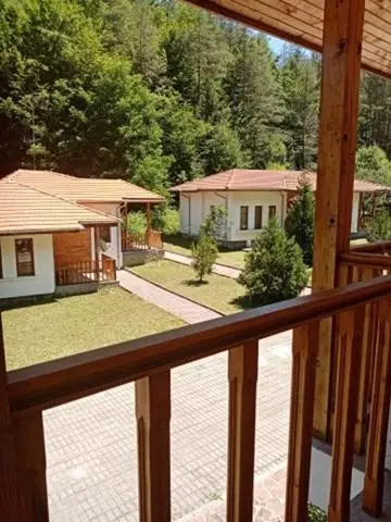 Стандартна стая с 1 двойно легло или с 2 отделни легла и балкон
