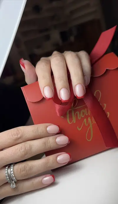 Tati Nails Салон за маникюр