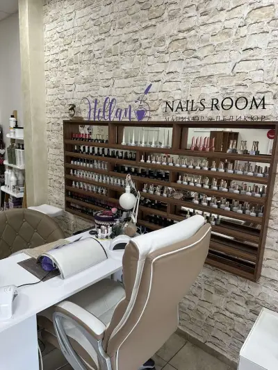 Hellan Nails Room & Hair