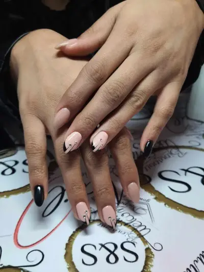 Sis nails & makeup studio SEVLIEVO