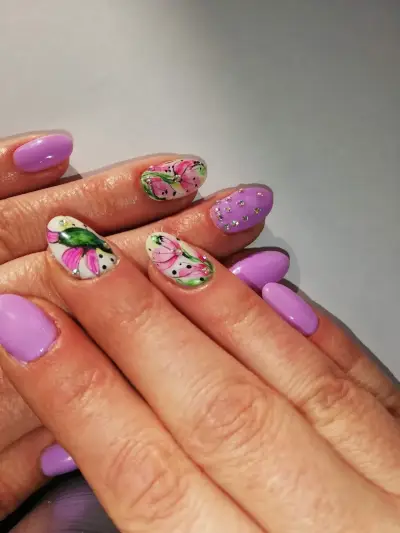 Студио за маникюр и педикюр SK nail's