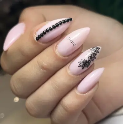 Bl_nails