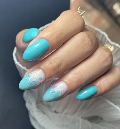 Bl_nails