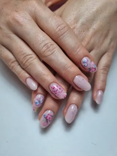 Подолог HH nails salon Терапевтичен педикюр