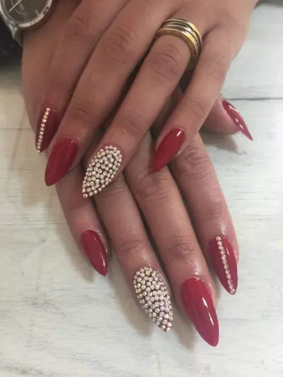 Danaila Art - Маникюр, Ноктопластика, Педикюр, Медицински Педикюр, Миглопластика, Оформяне и боядисване на вежди