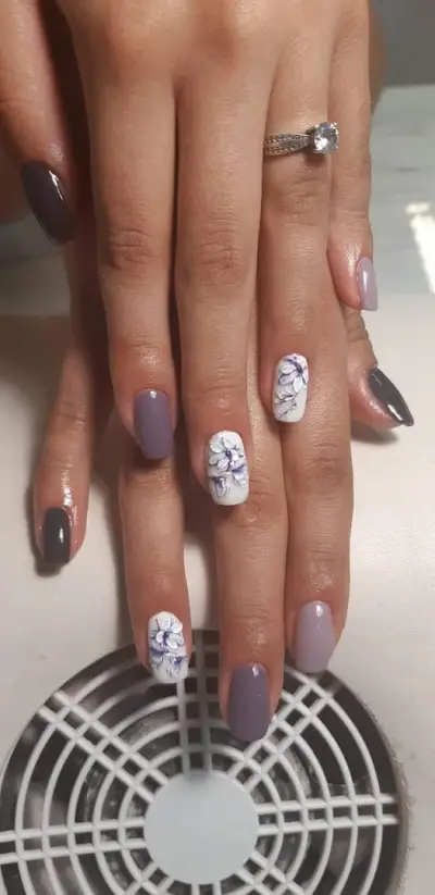 Danaila Art - Маникюр, Ноктопластика, Педикюр, Медицински Педикюр, Миглопластика, Оформяне и боядисване на вежди