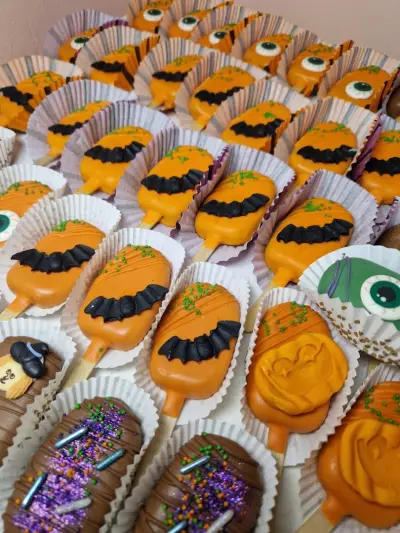 Monchia Cake and Catering