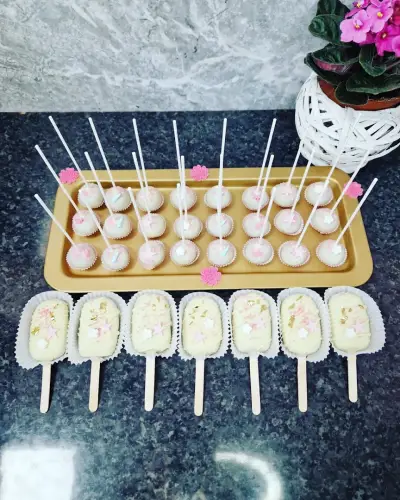 Monchia Cake and Catering