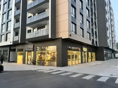 Lotus Café & Patisserie