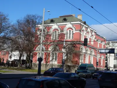Факултет по изящни изкуства