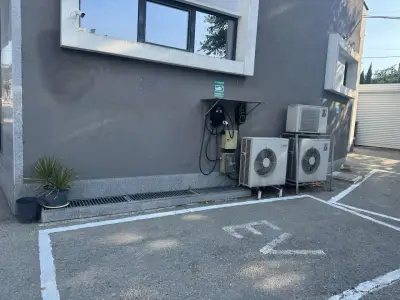 Станция за зареждане EVPoint
