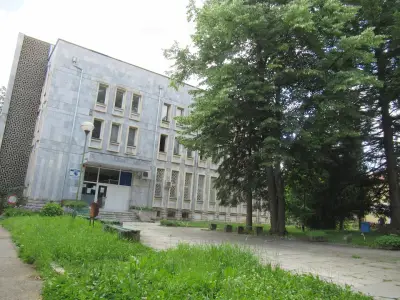 Гимназия "Д-р Иван Панов"