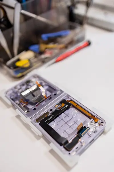 Phone Repair Hub - сервиз за телефони, таблети и лаптопи - кв. Левски