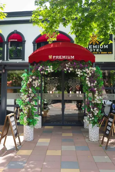 PREMIUM Hotel, Mediterranean Food & Mezze Bar
