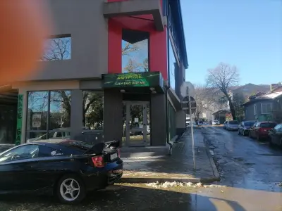 Coffee Bar & Gaming Arena - ZOMBIE