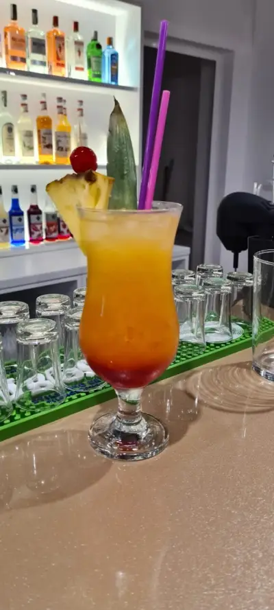 Bella Jax Lounge