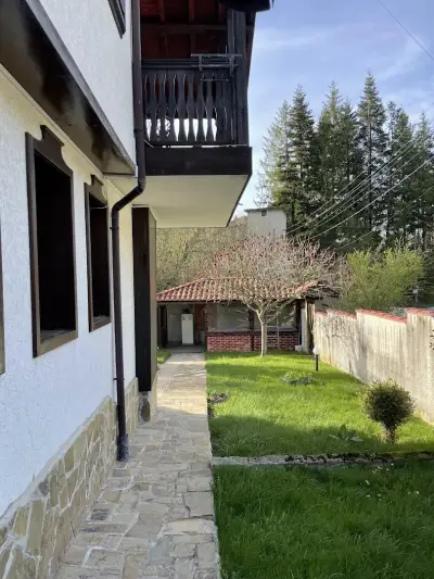 Къща за гости Сияйна Зора