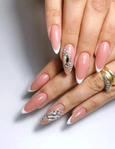 Beauty Studio Deny Nails Designer | Студио за маникюр и педикюр Троян