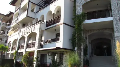 Влас Ризорт