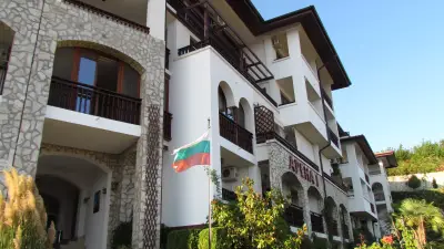 Влас Ризорт