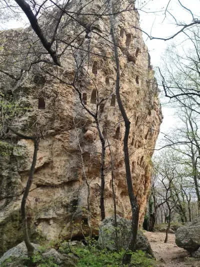 Глухите камъни
