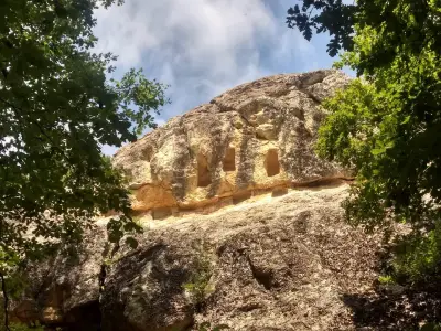Глухите камъни