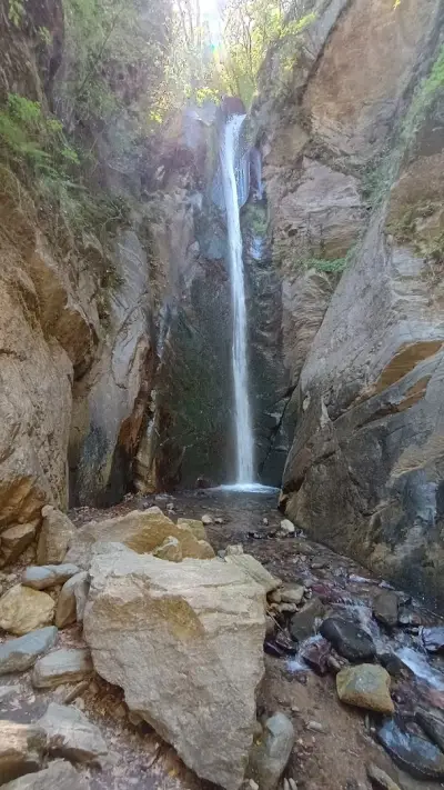Камешнишки водопад „Срамежливеца“