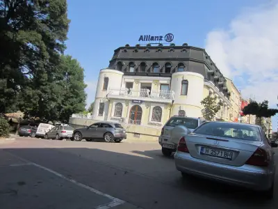 Алианц Банк България