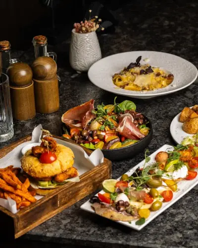 NOA Bar & Brunch