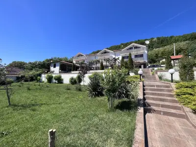 Къща за гости " Panorama VIEW "