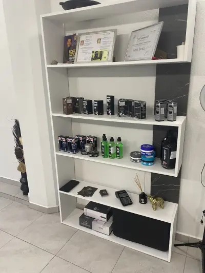 Snnake Barbershop-Царево