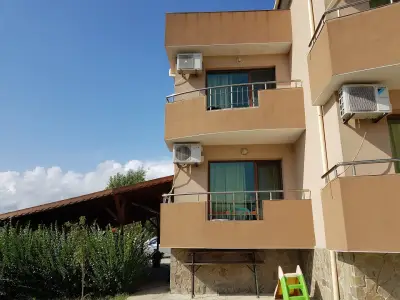 Tangra Guest House