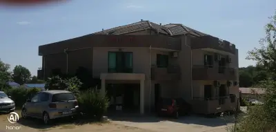 Tangra Guest House