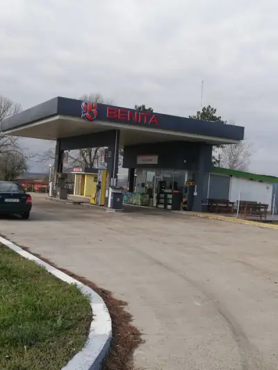 Бензиностанция Бенита