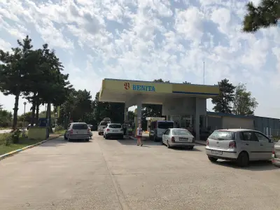 Бензиностанция Бенита