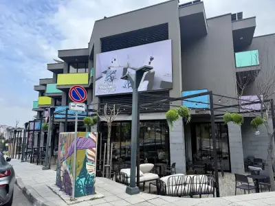 Cafe Mistral