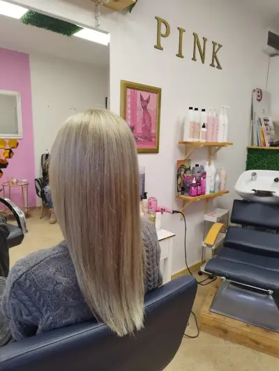 Hair and nails studio Pink