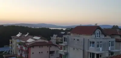Хотел Лазур