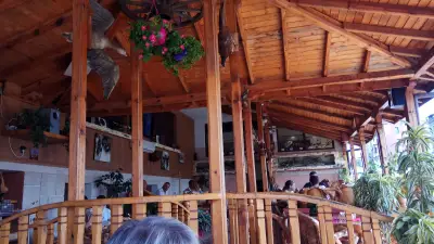 Хотел Лазур