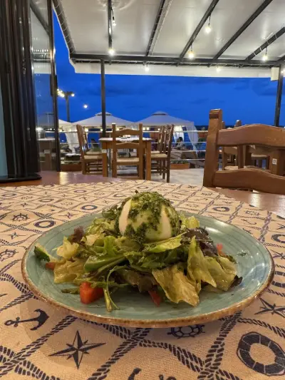 VISTA Pizza Bar & Food