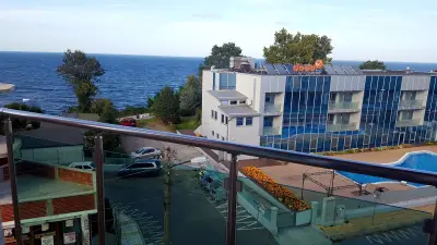 Семеен хотел Емералд