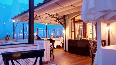 DOLPHIN Fish Restaurant & Poolbar