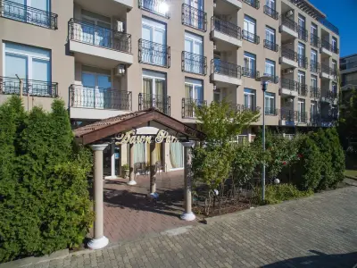 Dawn Park Complex