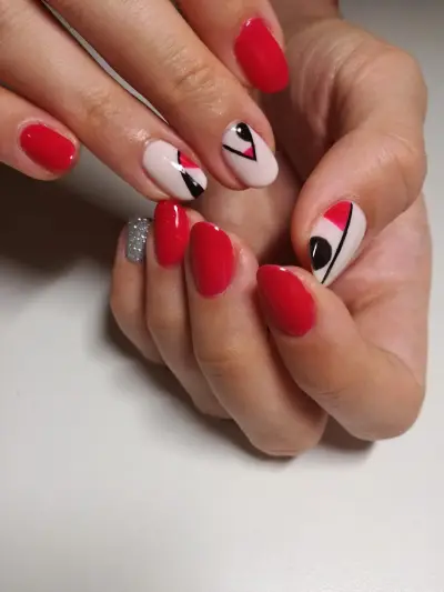 Маникюр и педикюр Bellezza