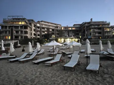 Sand Lilies Beach Apartments