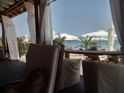 Marea Beach Bar & Restaurant