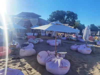 Sea Snobs Beach Bar