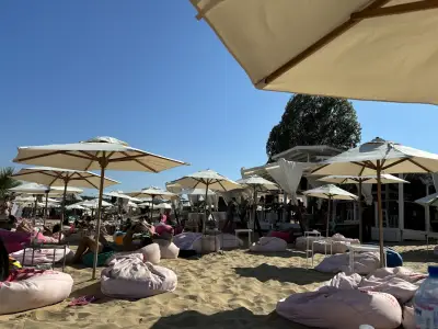 Sea Snobs Beach Bar