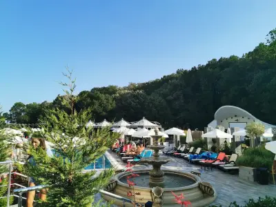 Marina Sands Bijou Boutique is an excellent choice for travelers visiting Obzor