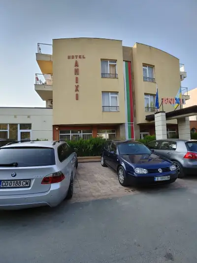 Апартхотел Аникси